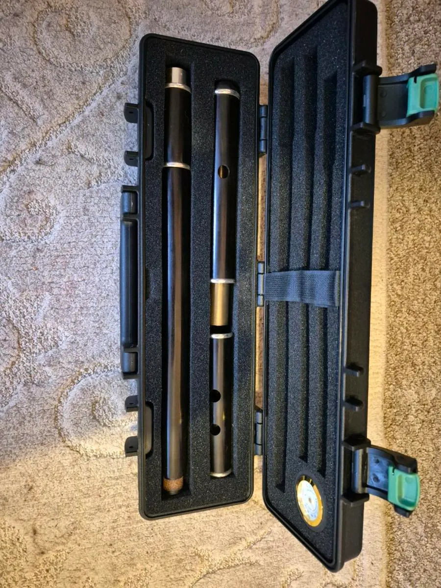 African Blackwood Trad Flute - Image 4