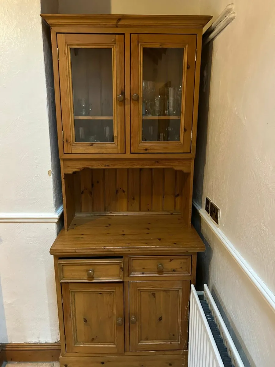 Kitchen dresser