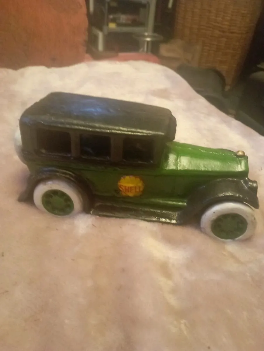VINTAGE RETRO STEEL FORD SHELL MODLE T  MELTED CAR - Image 1