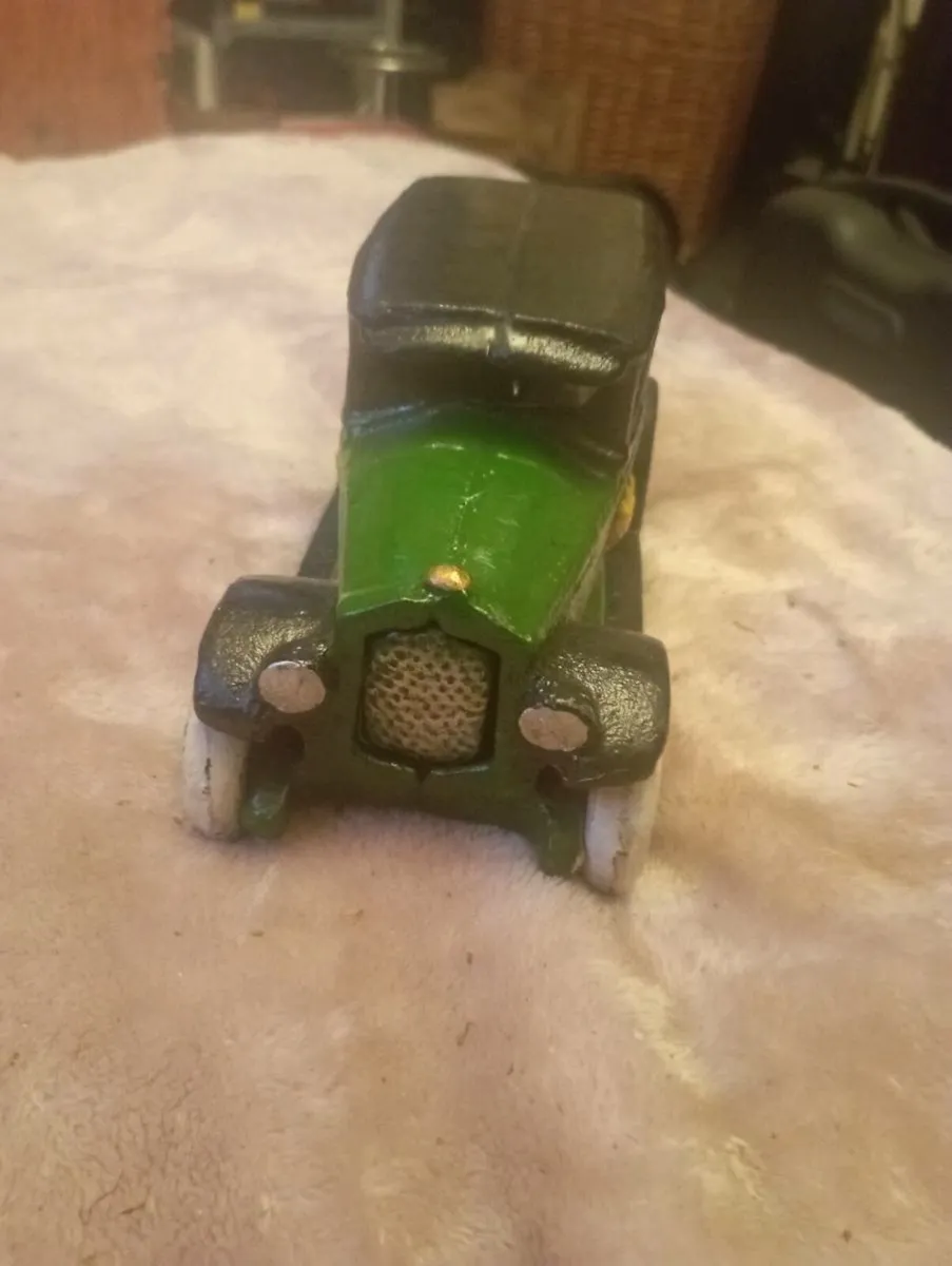 VINTAGE RETRO STEEL FORD SHELL MODLE T  MELTED CAR - Image 2