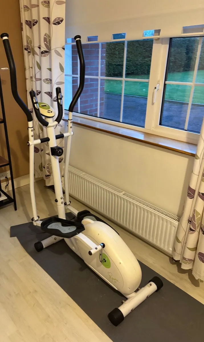 Crosstrainer - Image 1
