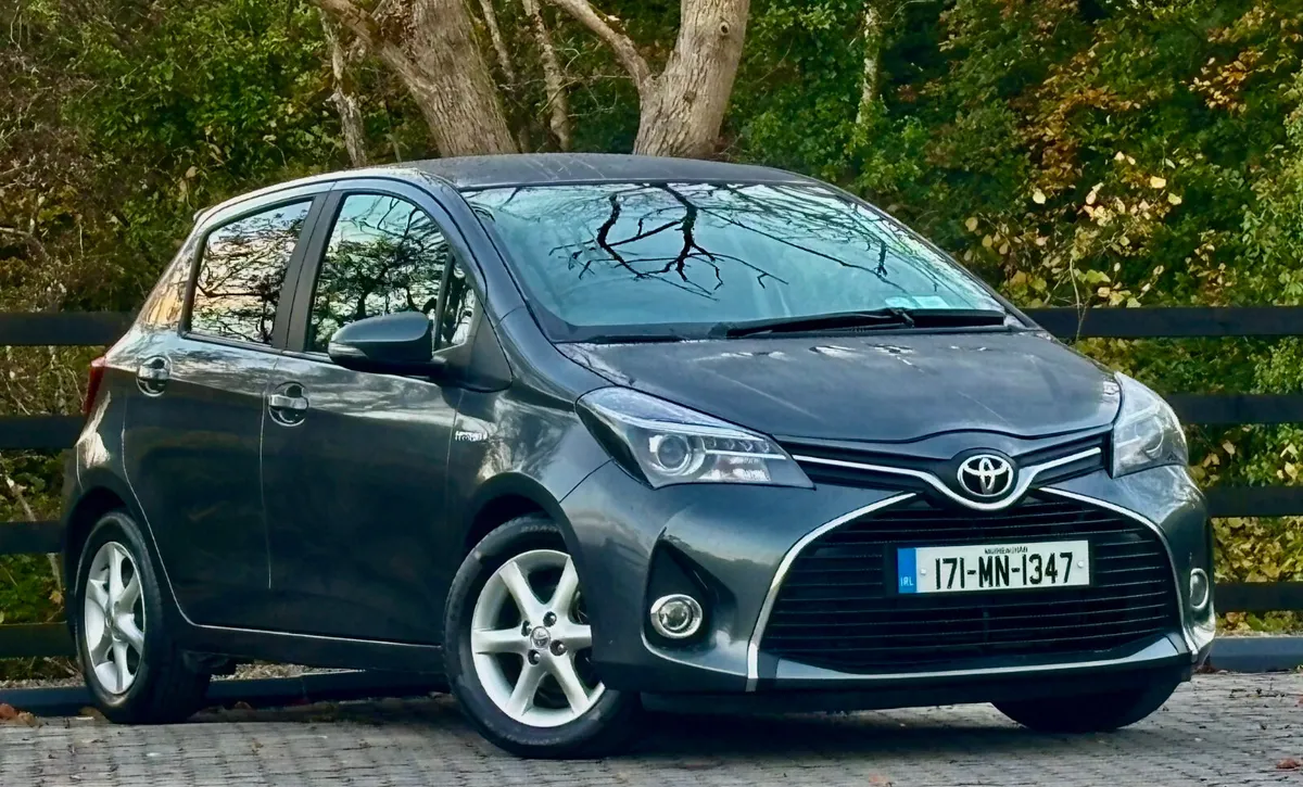 Toyota Yaris 2017 Automatic hybrid - Image 1