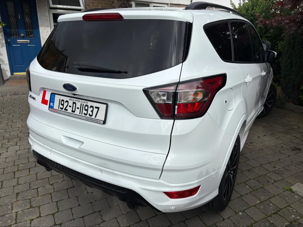 Ford Kuga  ST Line 2019 - Image 4