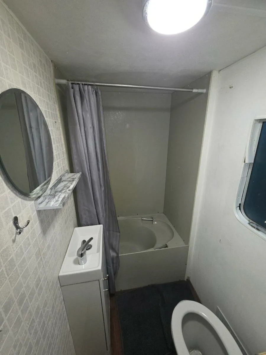 Mobile Home - Image 4