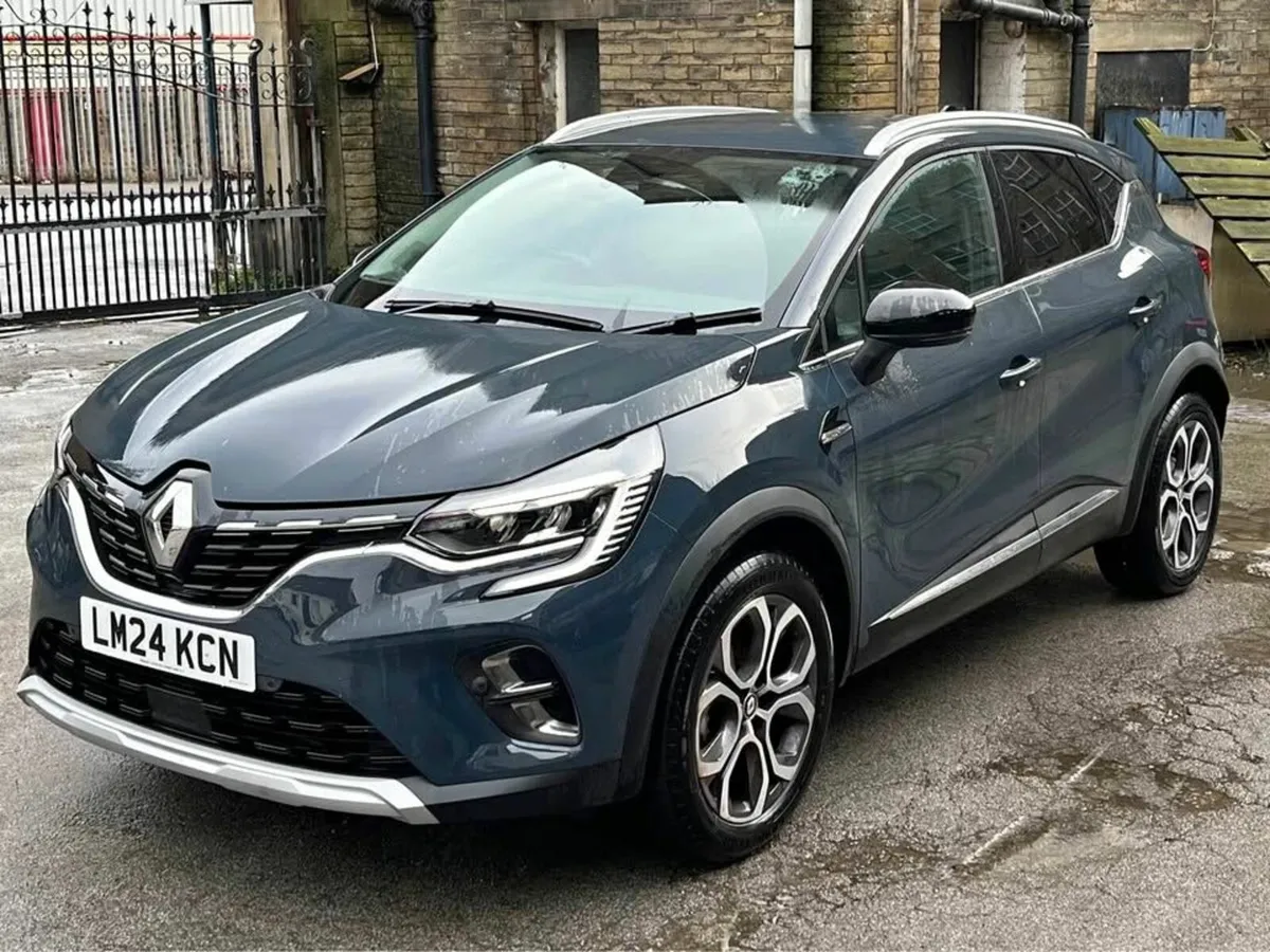 Renault Captur 2024 DAMAGED REPAIRABLE - Image 1