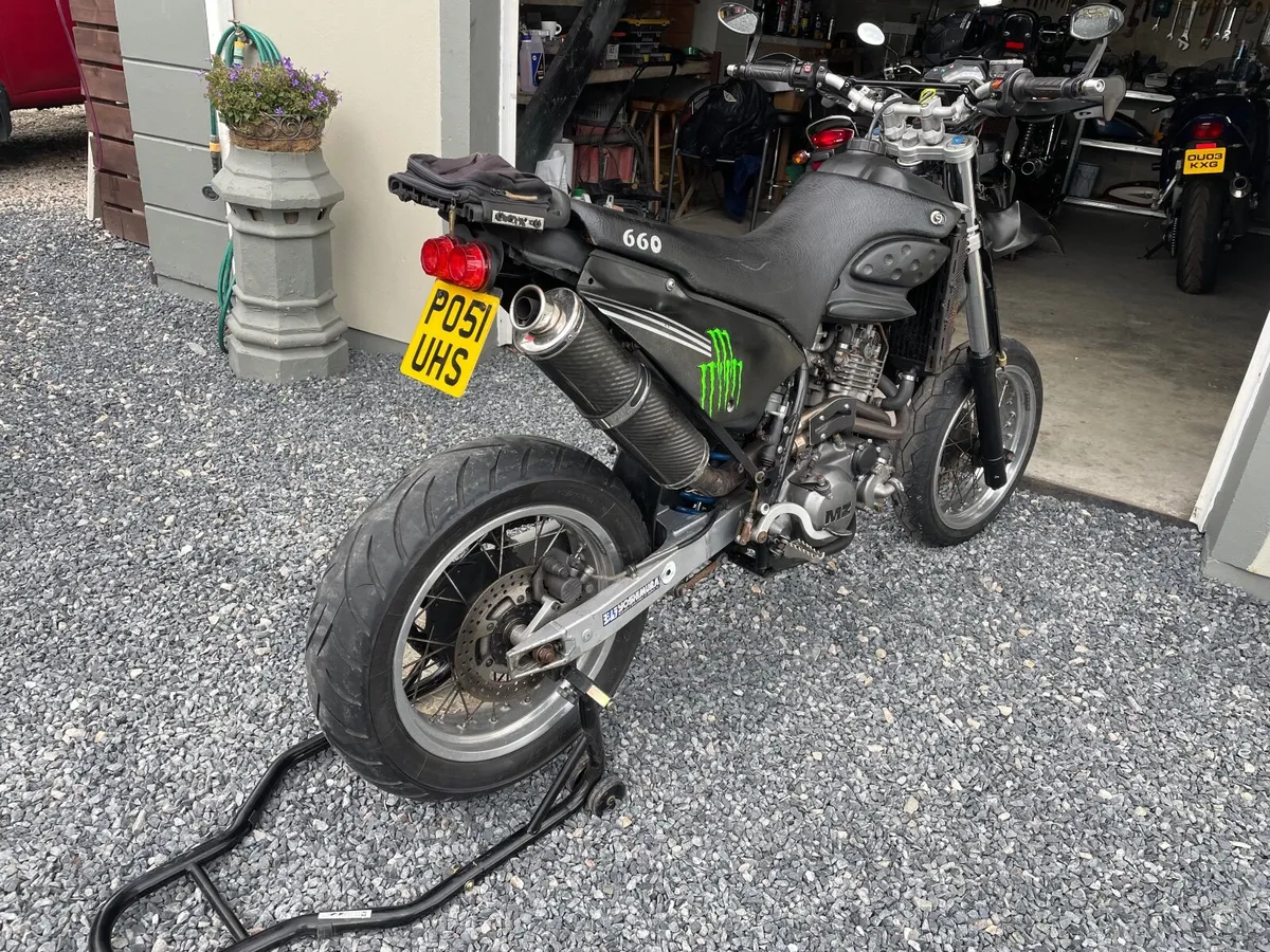 Suzuki GSF 1997 - Image 1
