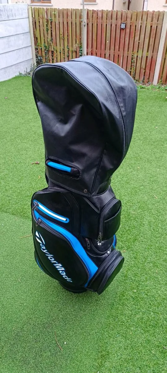 Taylormade Deluxe Golf Bag - Image 1