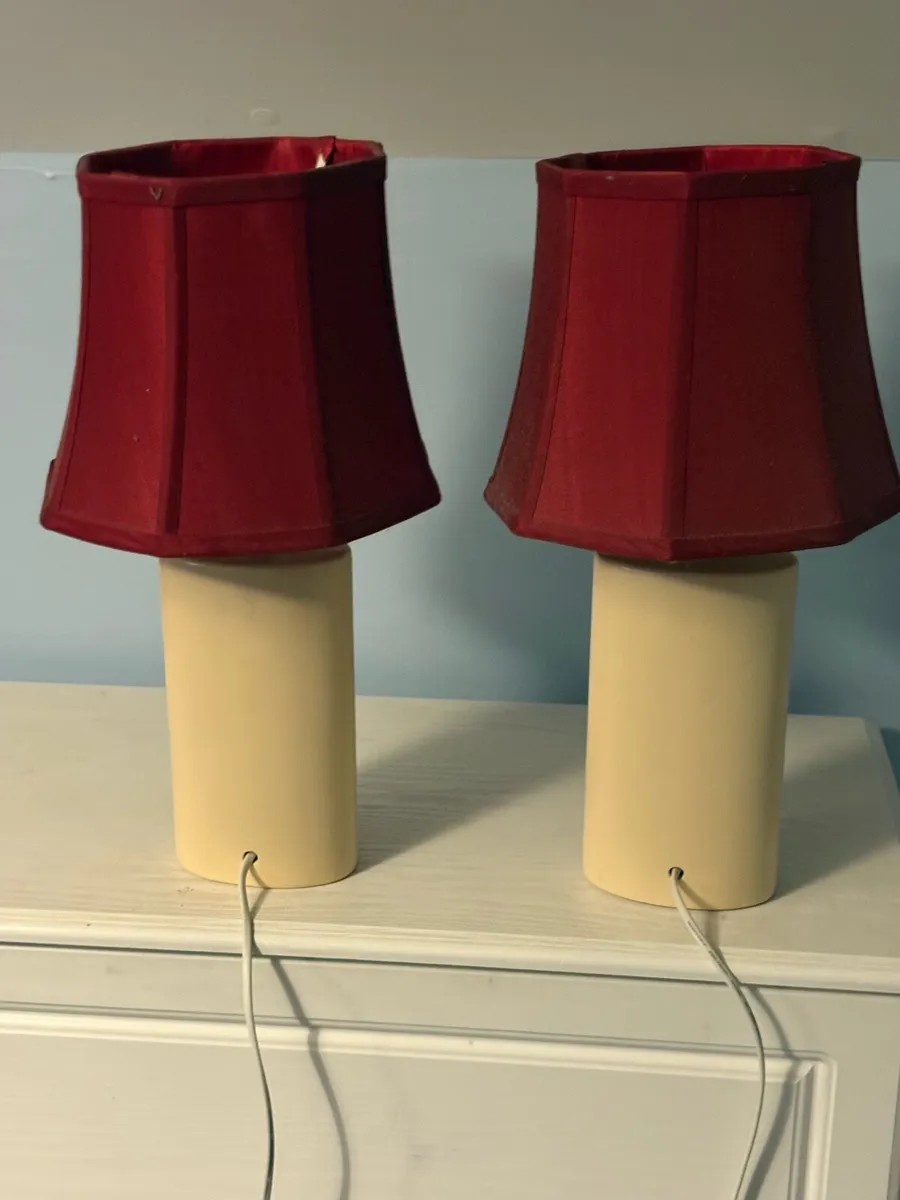 Table lamp