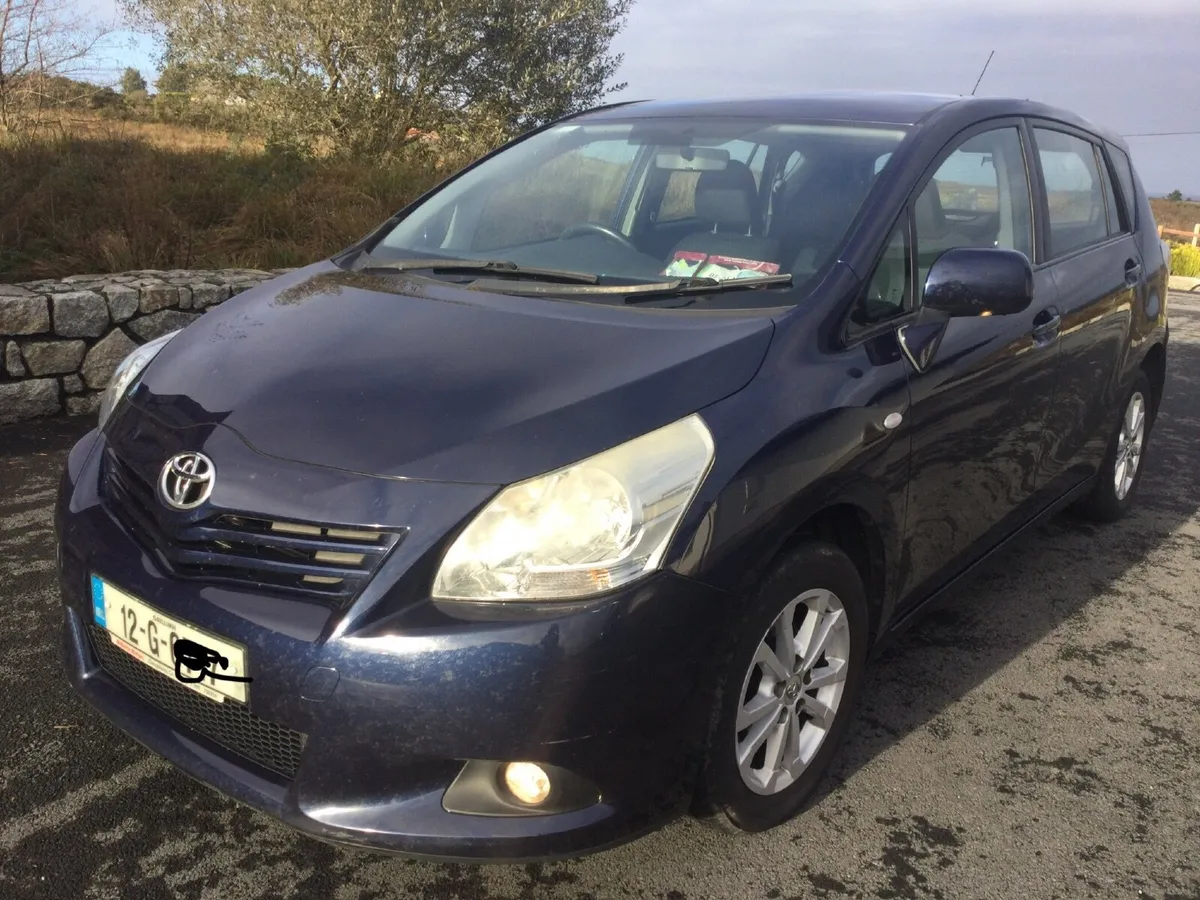 2012 Toyota Verso 7 seater - Image 1