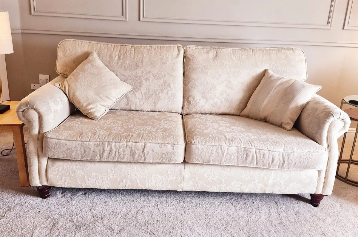 Sofa & 2 Armchairs - Image 1