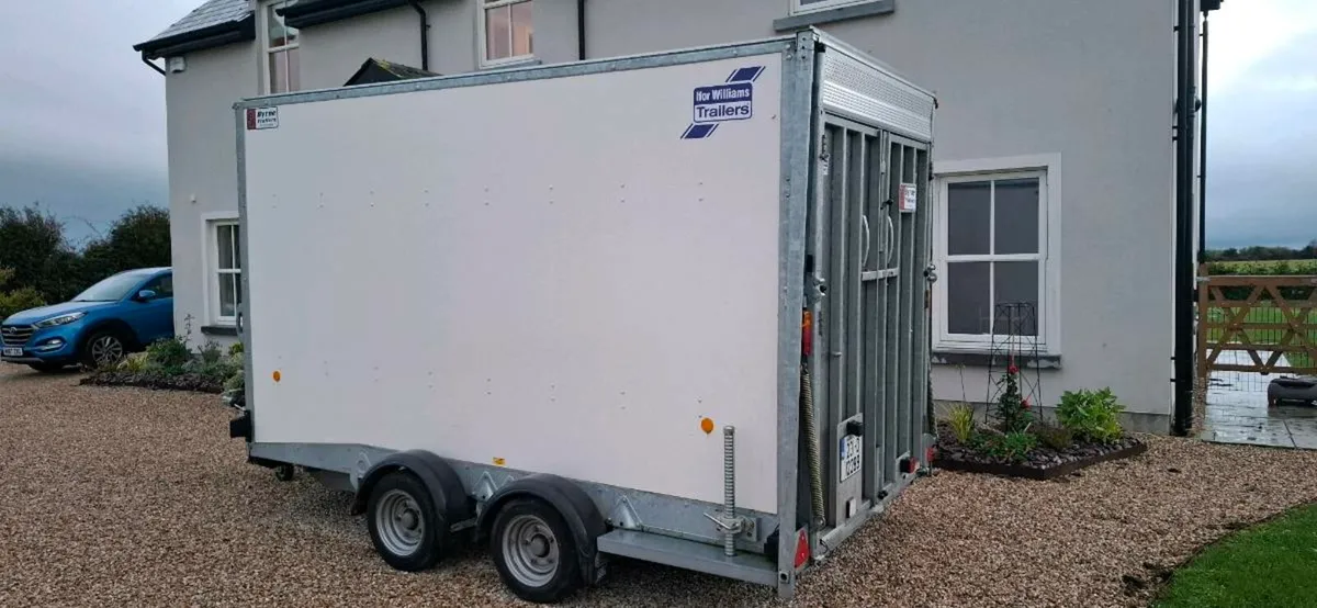 Ifor williams box trailer like new - Image 3