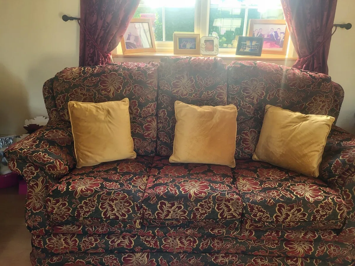 Suite of furniture - Image 3