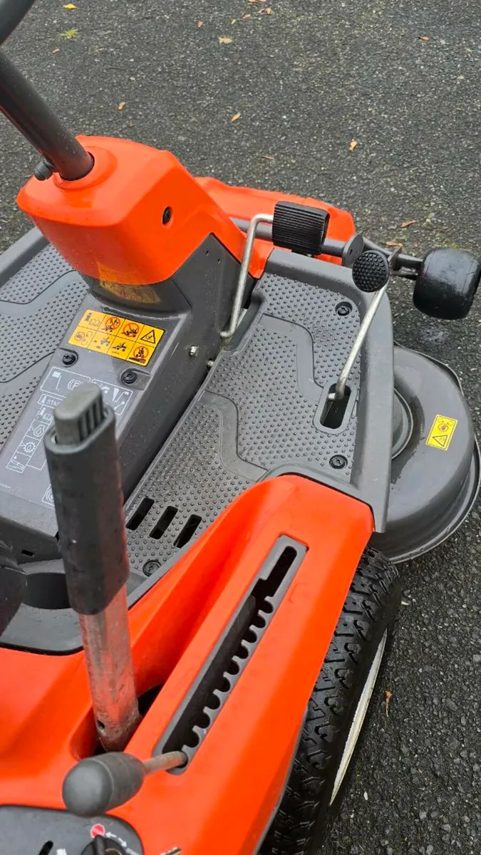 Husqvarna R214TC - Image 3