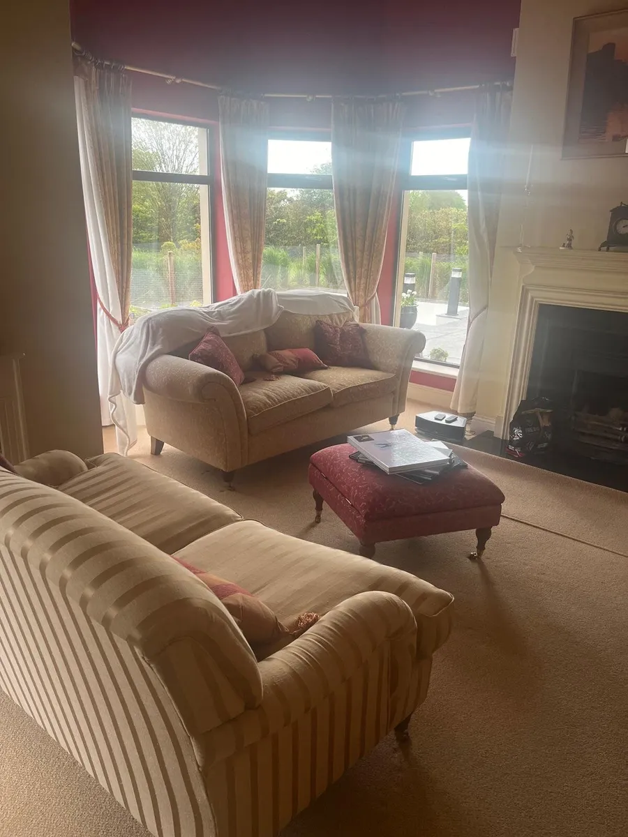 Curtains - Image 1