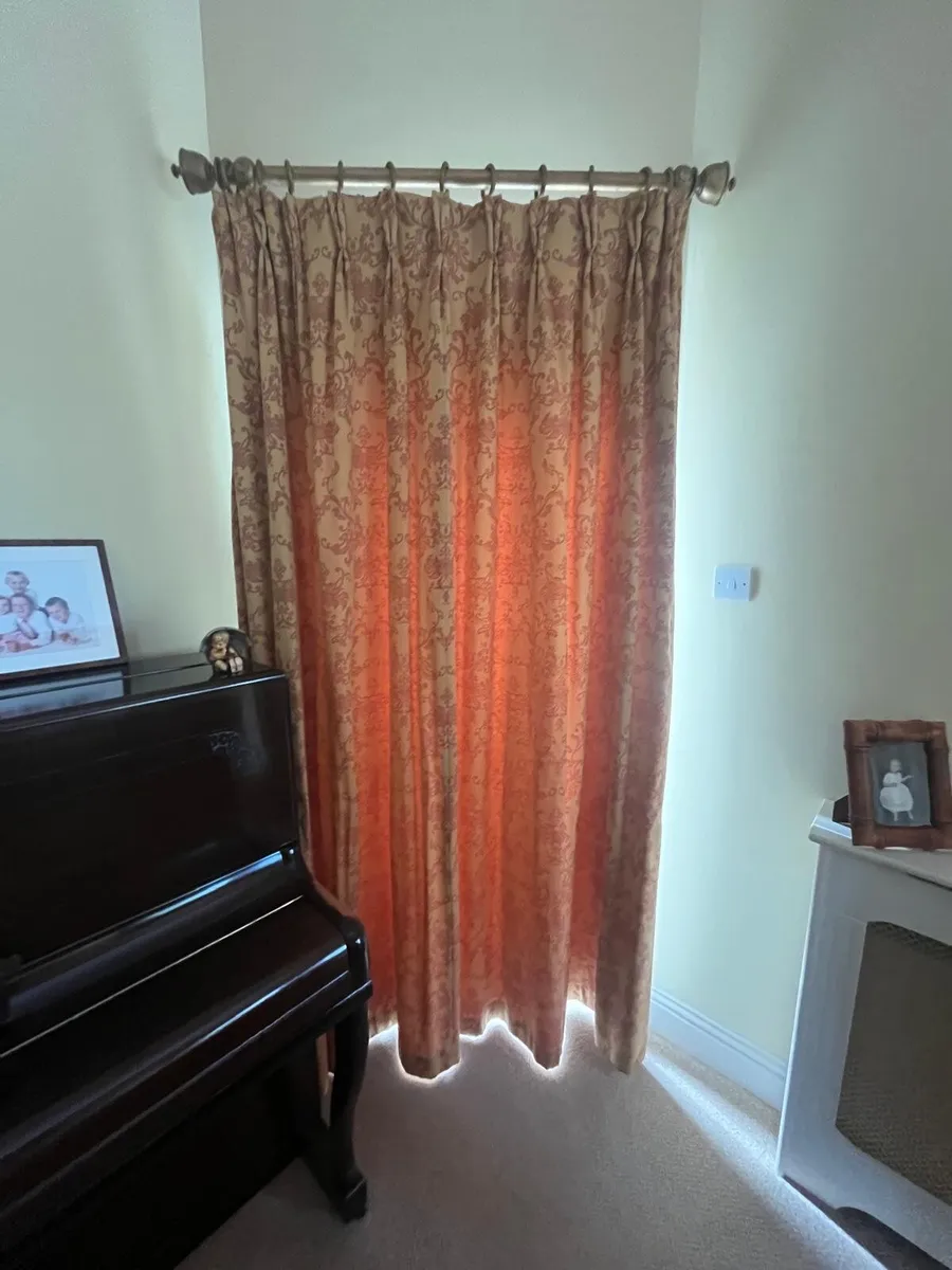 Curtains - Image 4