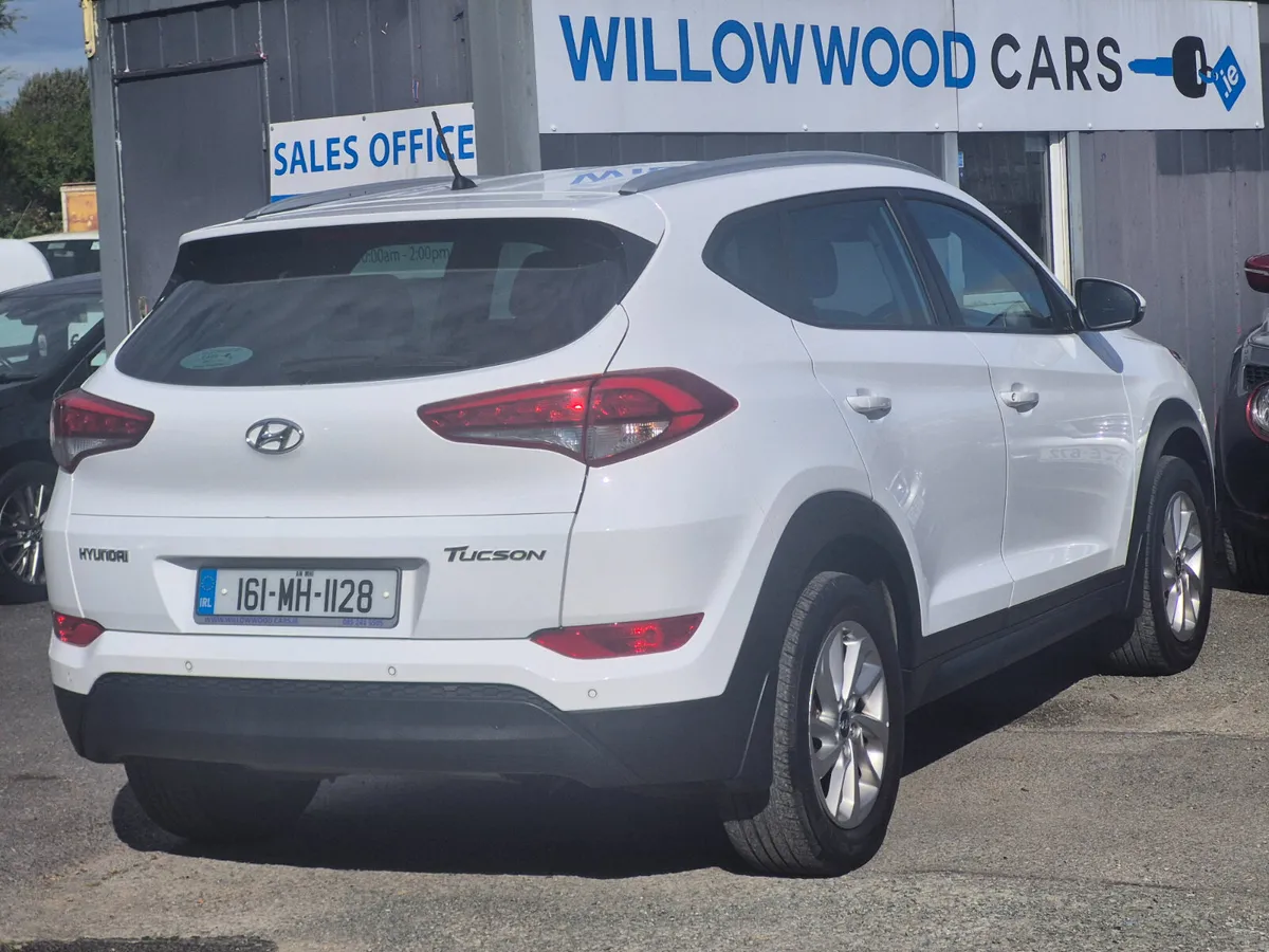 Hyundai Tucson 1.7crdi comfort plus 2016 - Image 2