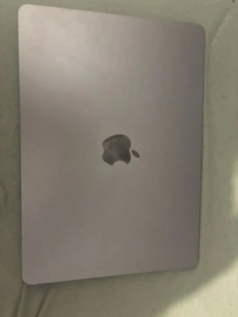 Apple MacBook Air 13" M3 16GB/256GB - Image 2