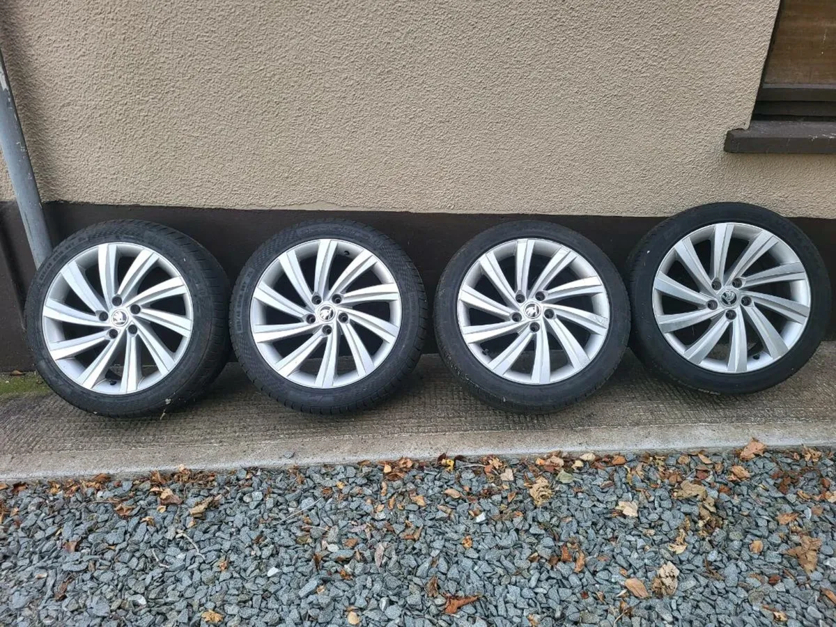 Skoda Octavia 18" Alloy Wheels - Image 1
