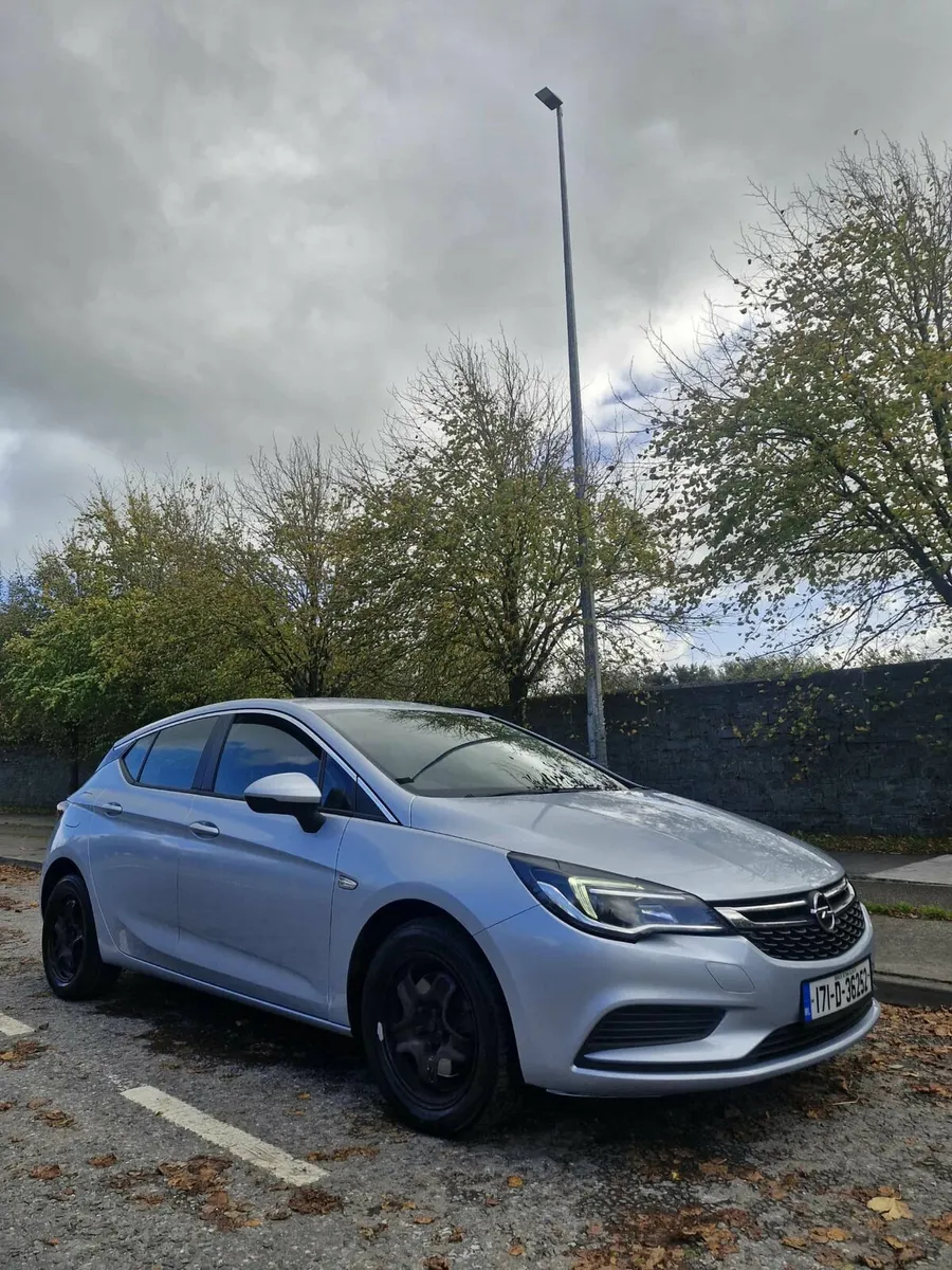 Opel Astra Automatic - Image 3