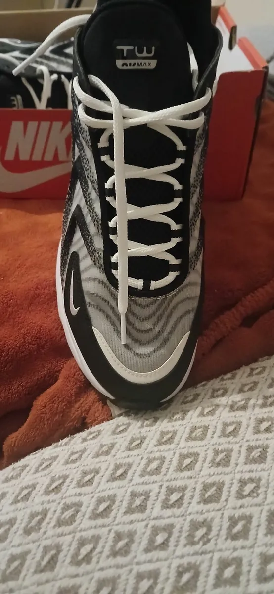 Mens trainers - Image 3