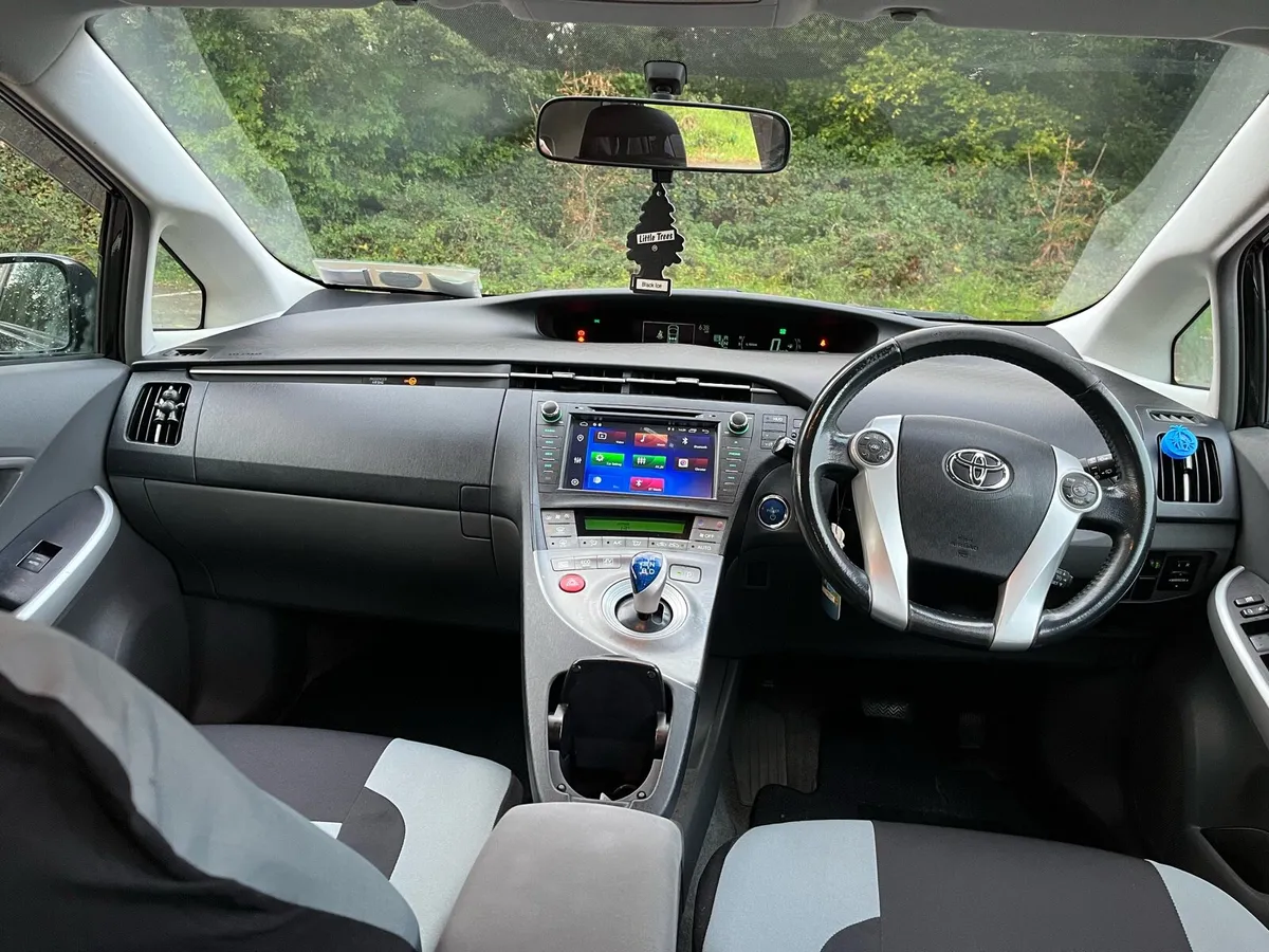Car - Image 4