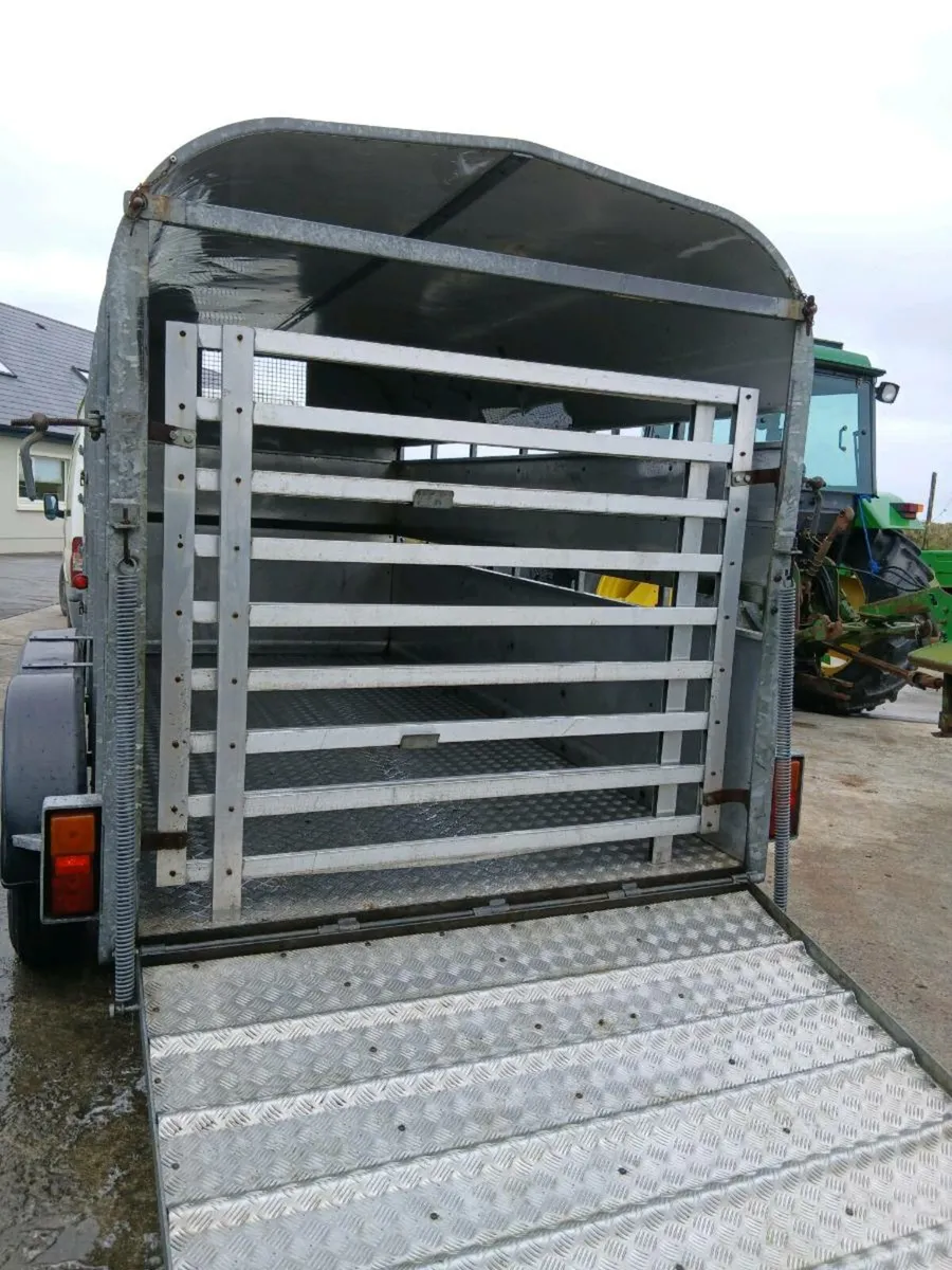 Nugent cattle trailer - Image 2