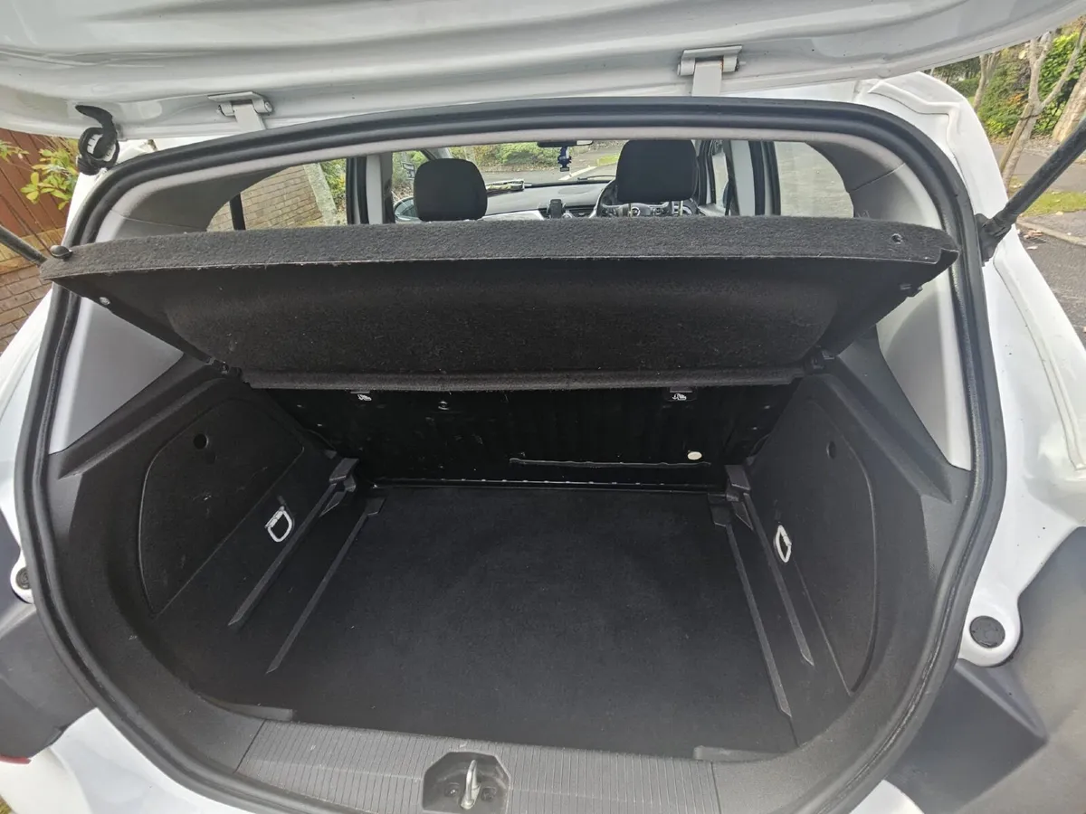 Opel Corsa 2015 - Image 3