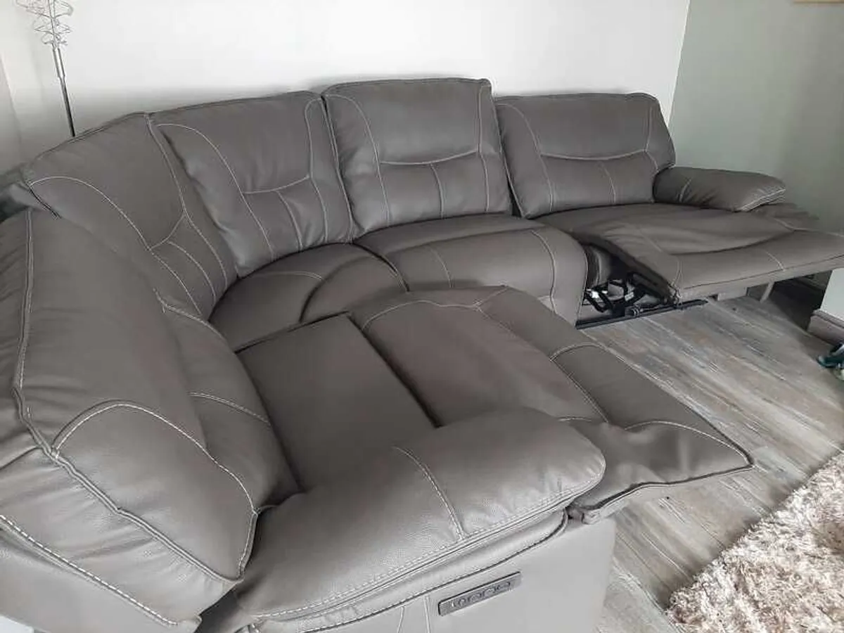 Leather corner suite - Image 2