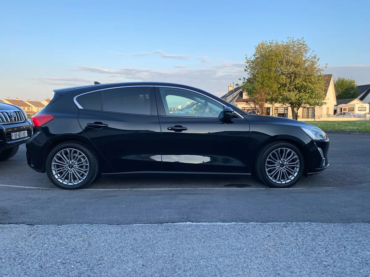 Ford Focus 2019 - Image 3