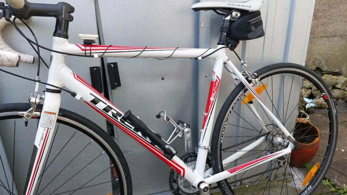 Trek 1.2 Series Road Bike - Image 4