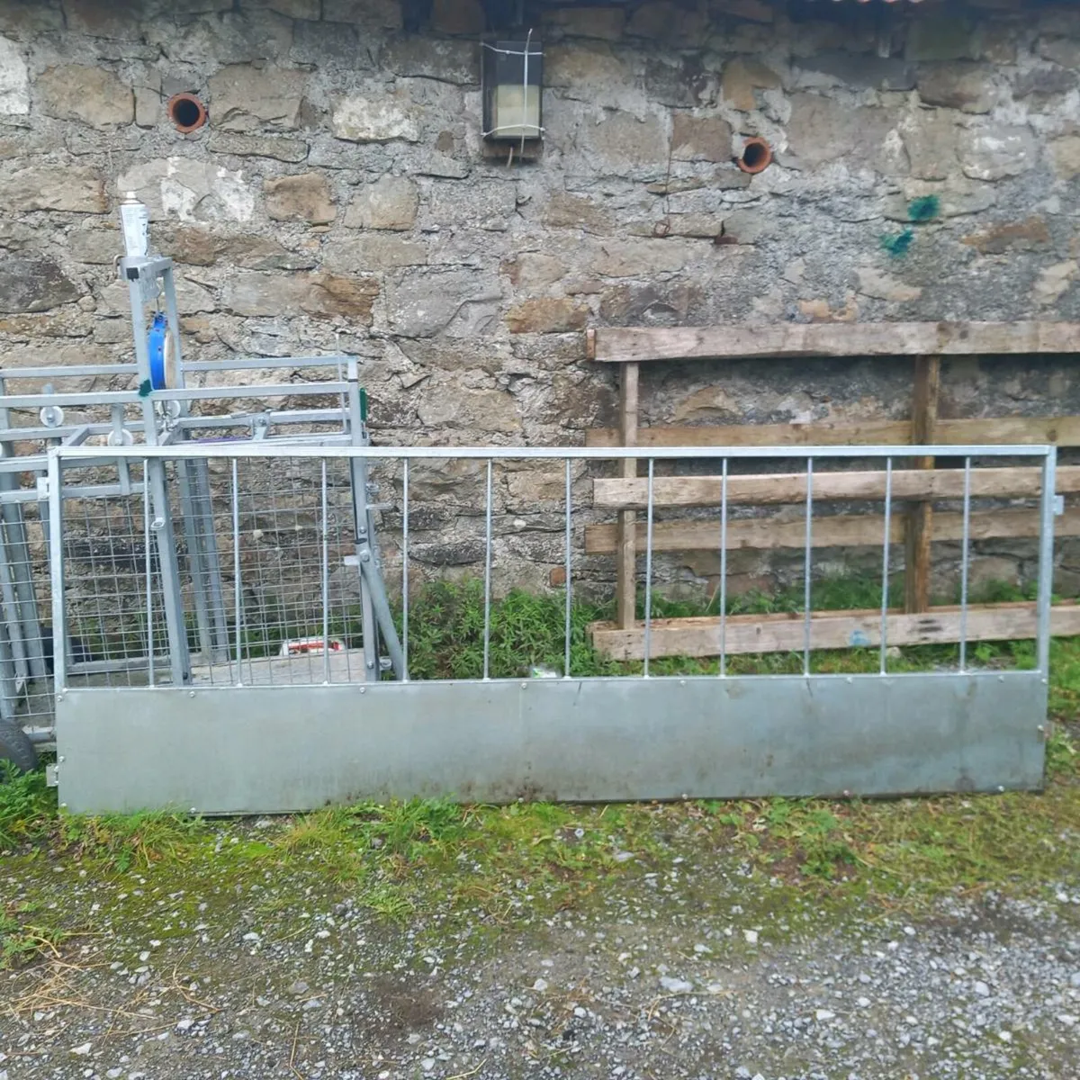 Feed barriers for sheep - Image 2