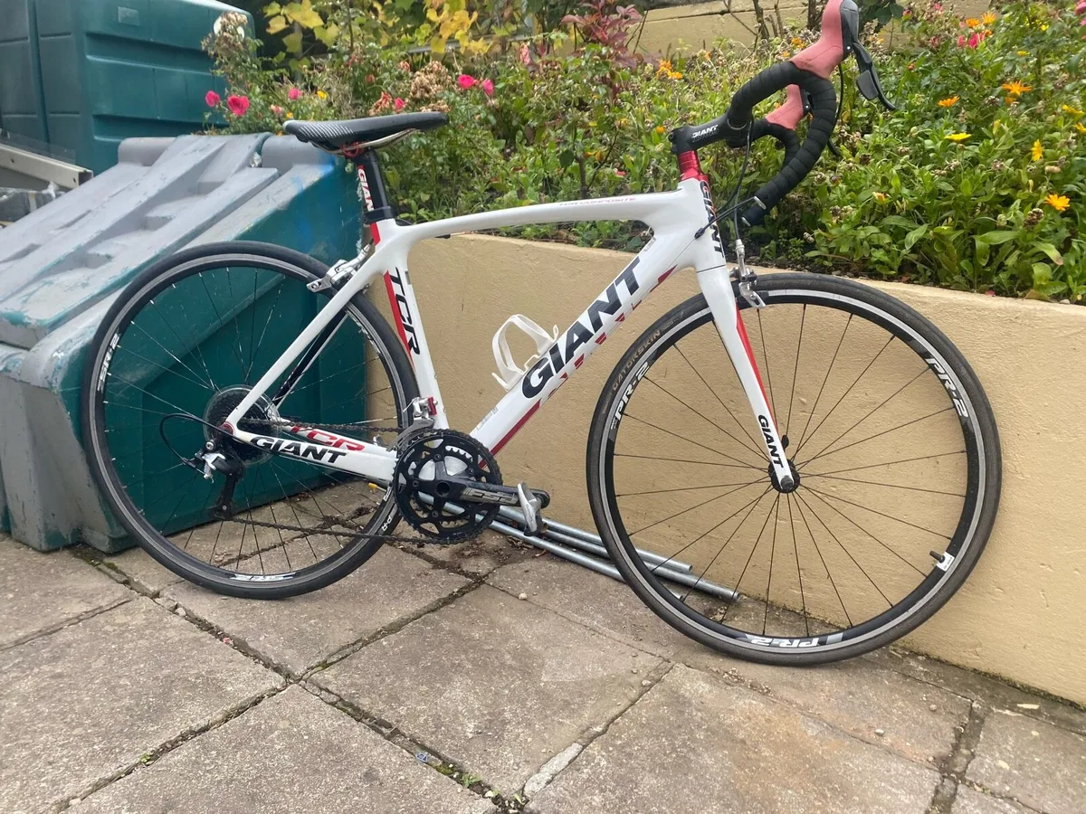 Giant TCR Full Carbon Bike - Image 1