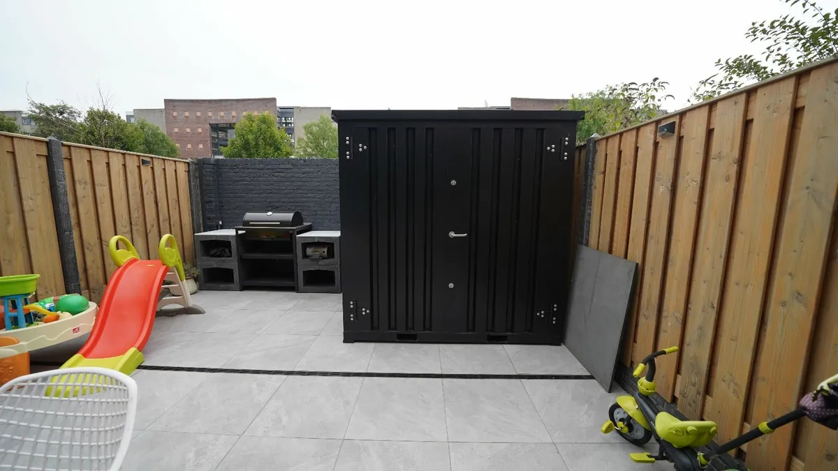 Storage container 2x2 meter Black RAL 9005 - Image 1