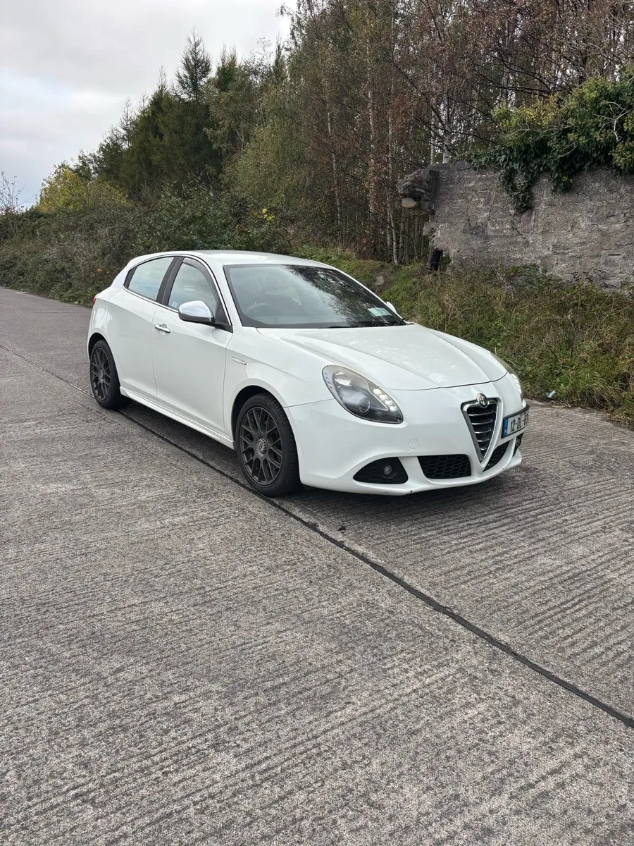 Alfa Romeo Giulietta Automatic - Image 1