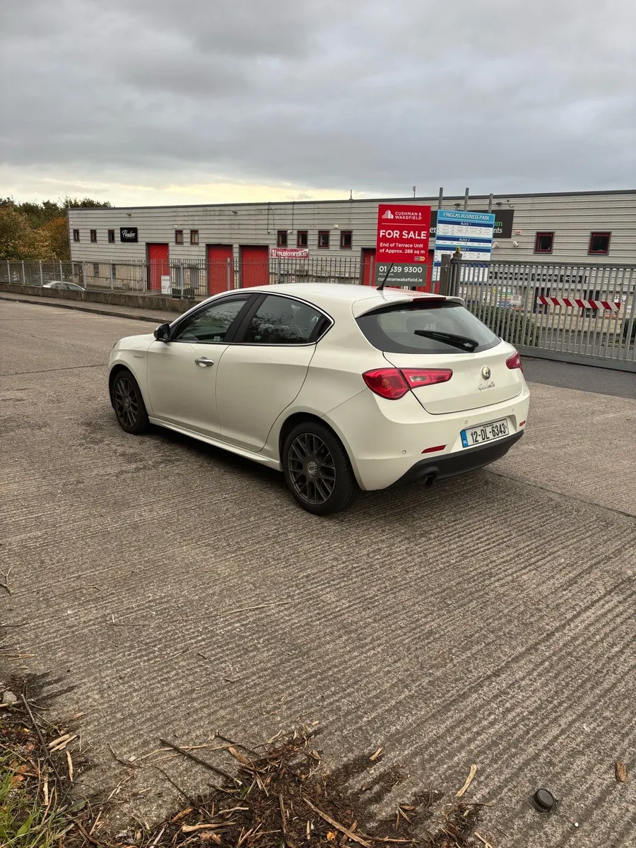 Alfa Romeo Giulietta Automatic - Image 4