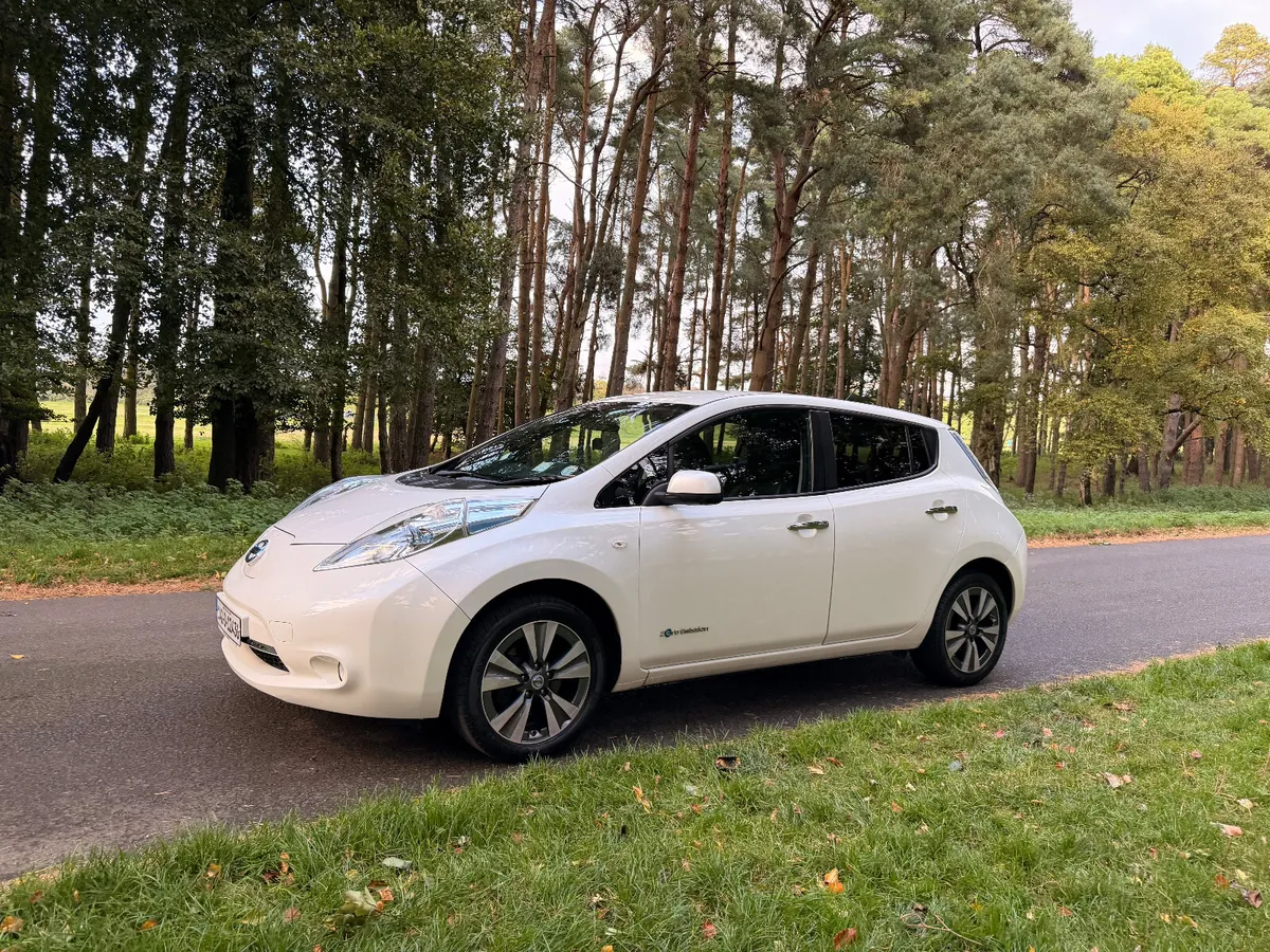 Nissan Leaf EV SVE + 6.6kW Charger - Image 3