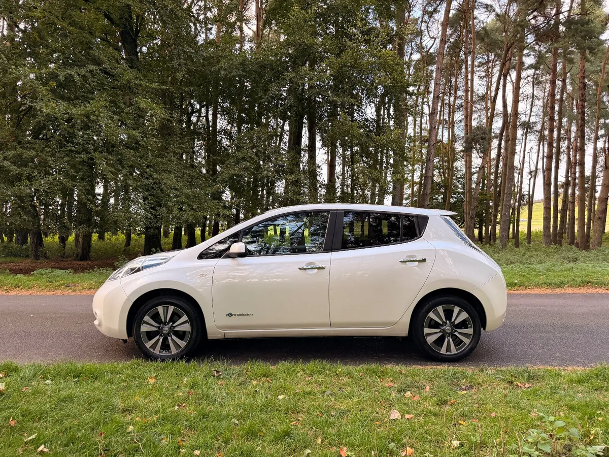 Nissan Leaf EV SVE + 6.6kW Charger - Image 4