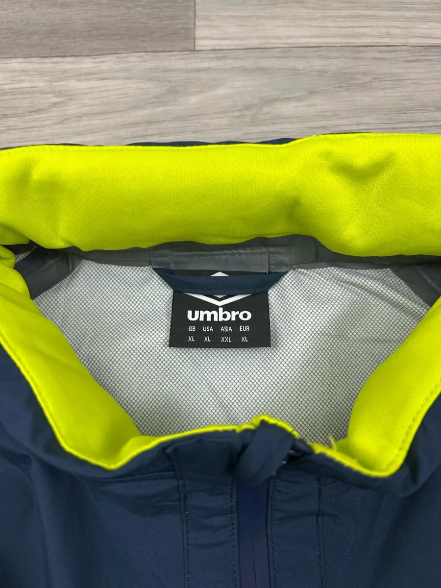 Umbro Ireland Waterproof Football Jacket Mens XL - Image 4