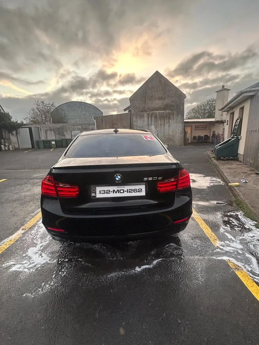 BMW 320d 2013 - Image 2