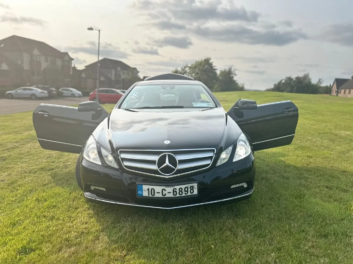 Mercedes-Benz E-Class 2010 Coupe - Image 2