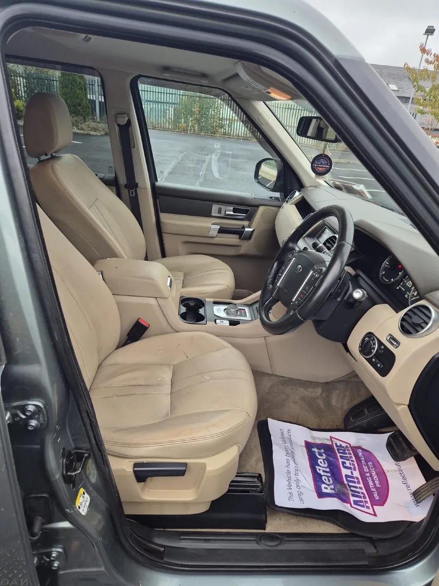 Land Rover Discovery 2015.  3.0TDV 5 Seat. - Image 2