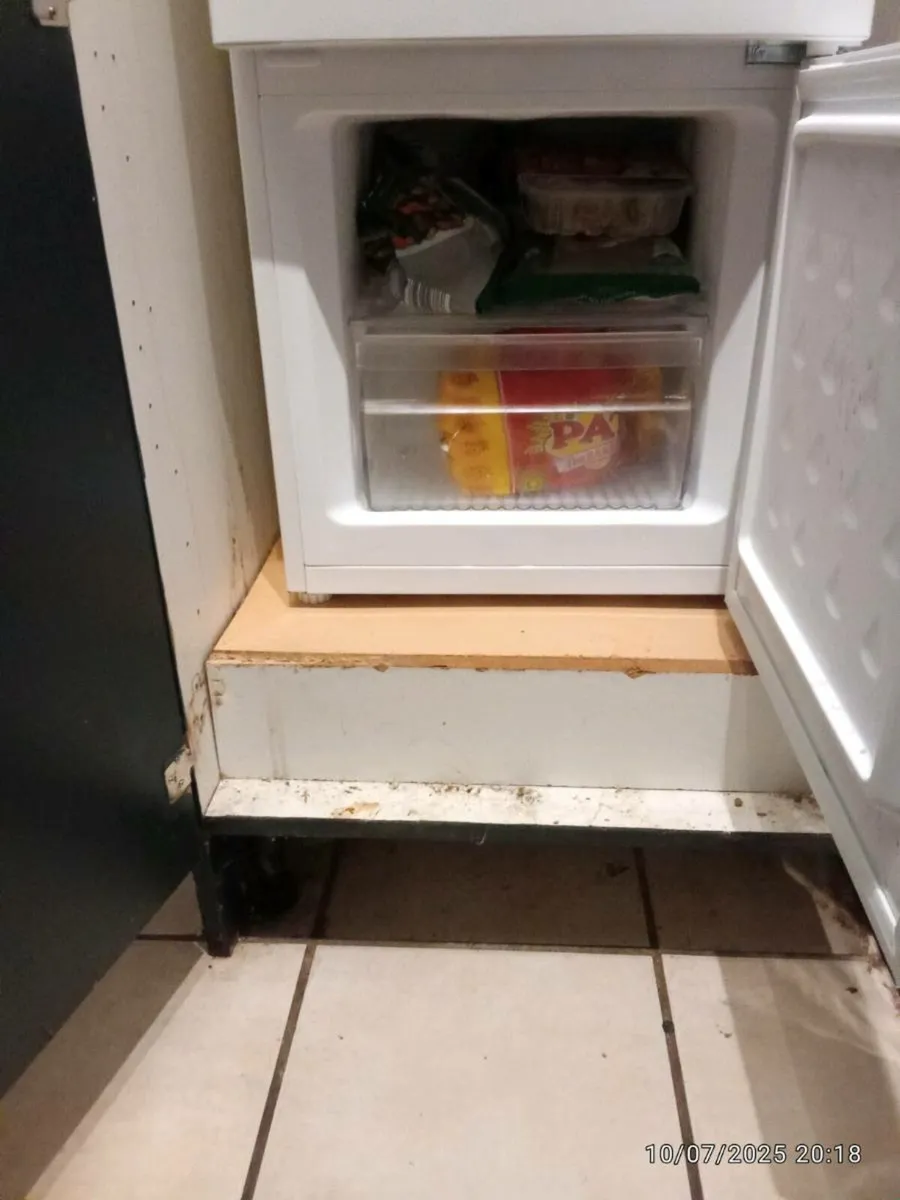 Fridge freezer - Image 3