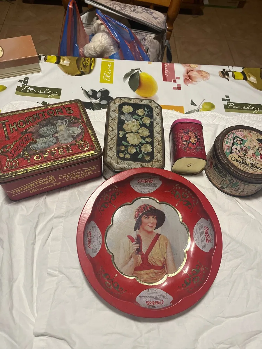 Selection of old trays - Image 1