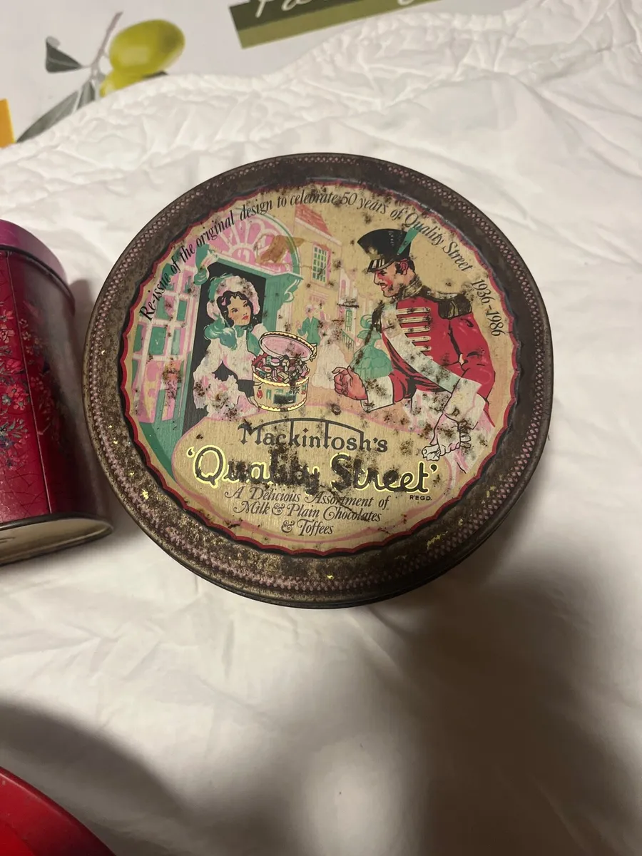 Selection of old trays - Image 4