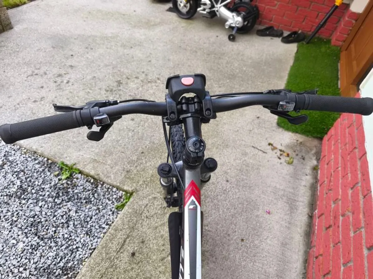 Carrera Vengeance mountain bike - Image 3