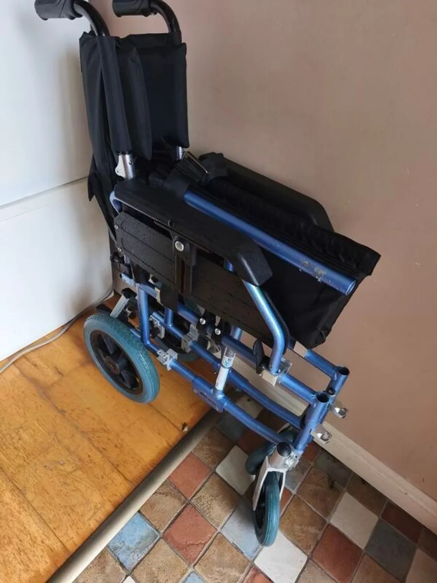 Aktiv X3 Pro Wheelchair - Image 4