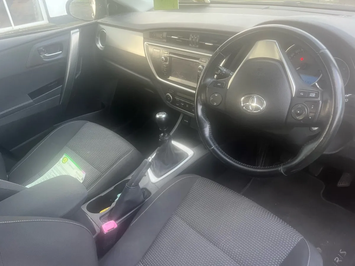 2013 Toyota Auris - Image 4