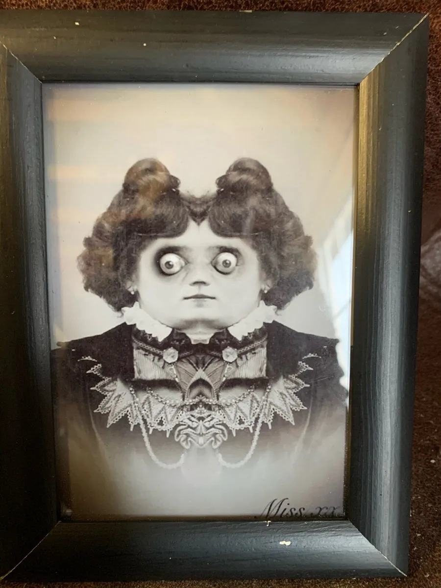 Vintage antique and collectibles - Image 2