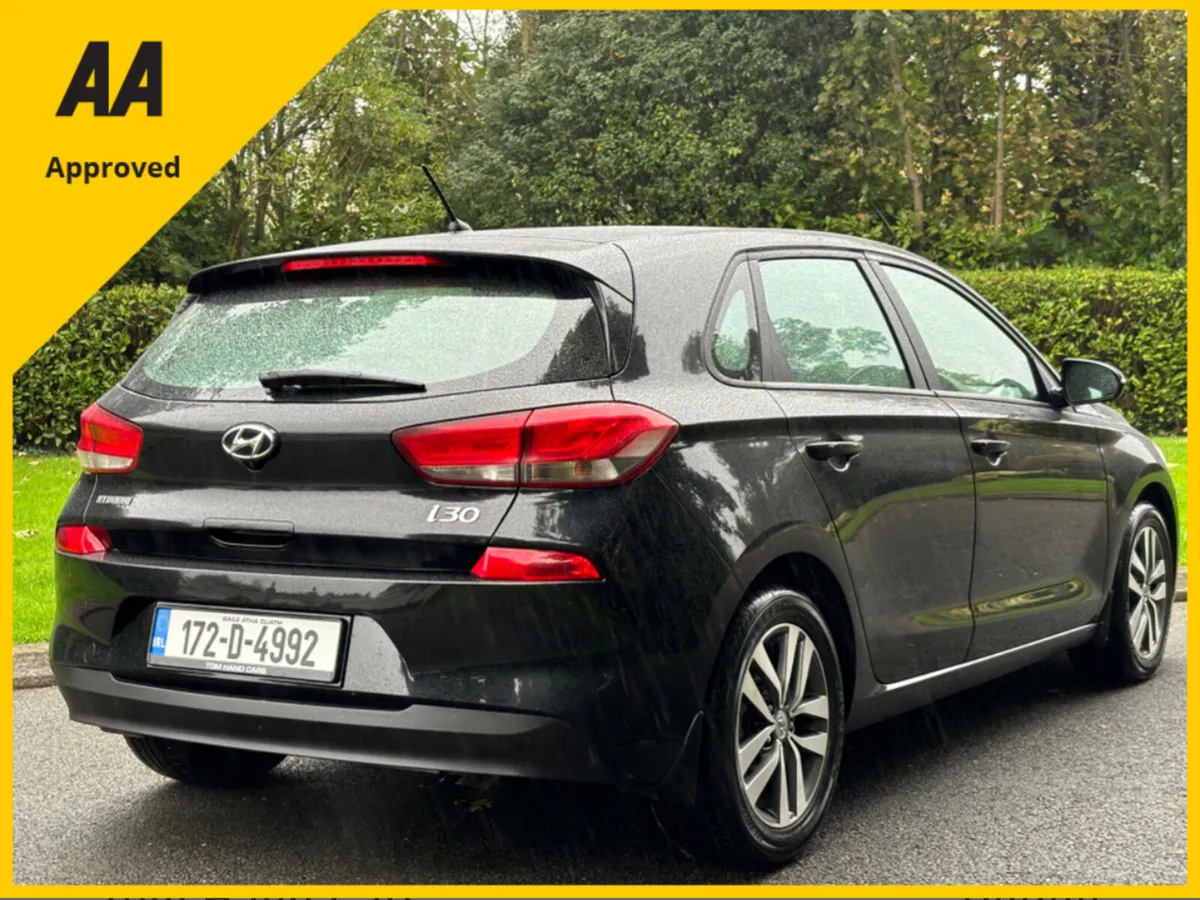 Hyundai i30 1.4 DELUXE 5DR 2017 *IRISH CAR*LOW KLM - Image 3
