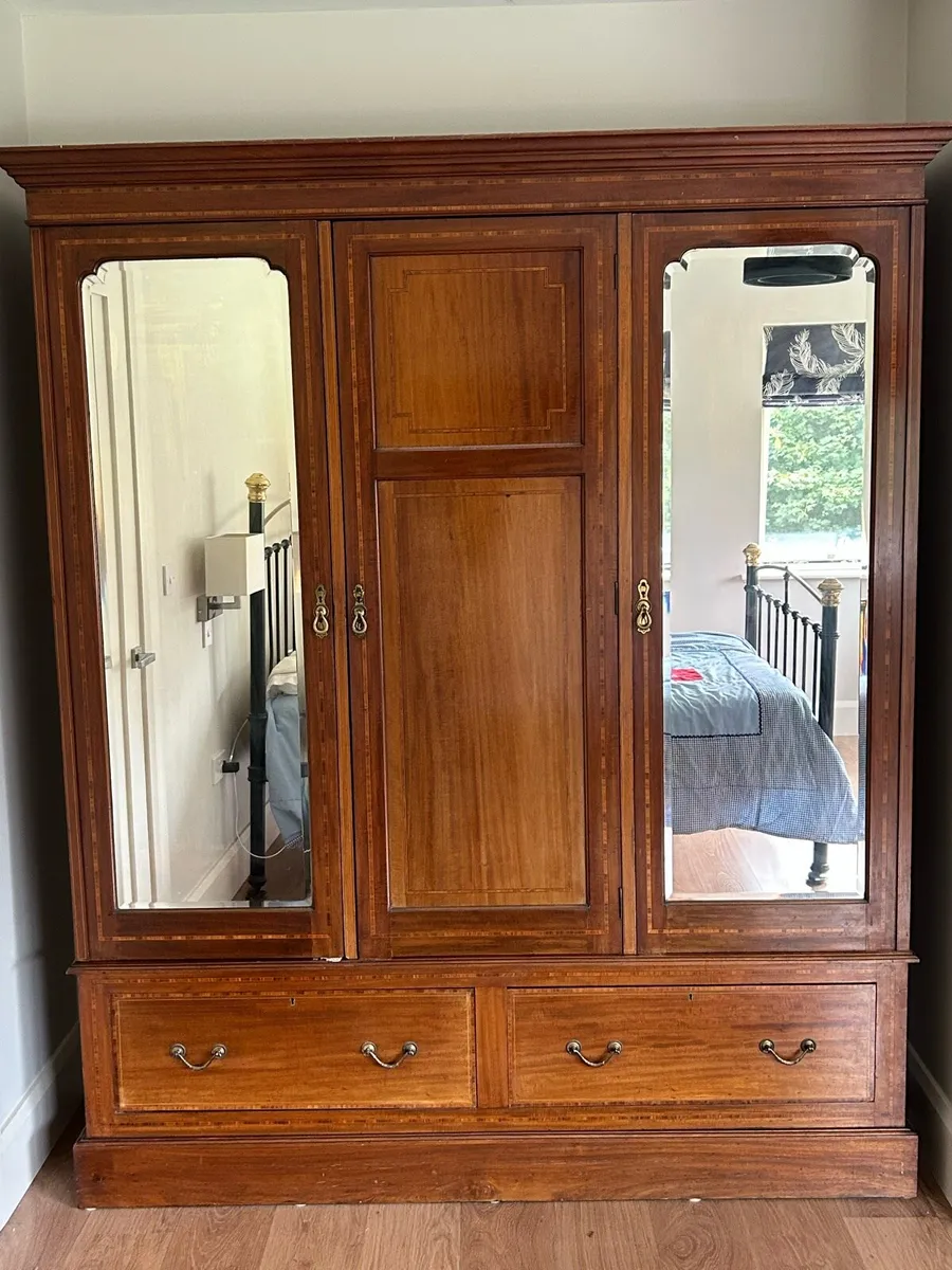 Wardrobe - Image 2